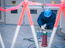 五臺山路標準廠房一期項目變電所機電安裝工程調試