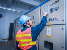 五臺山路標準廠房一期項目變電所機電安裝工程調試