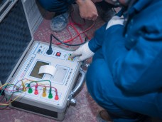 五臺山路標準廠房一期項目變電所機電安裝工程調試