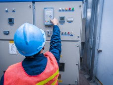 五臺山路標準廠房一期項目變電所機電安裝工程調試